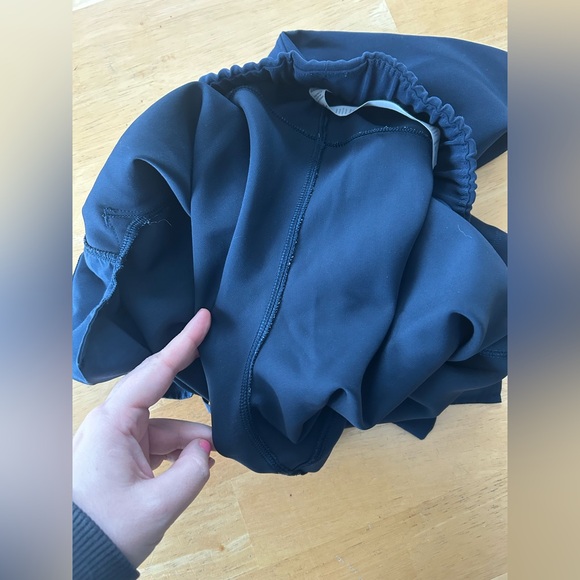 Lululemon On The Fly Crop *Woven 23" - Picture 8 of 15